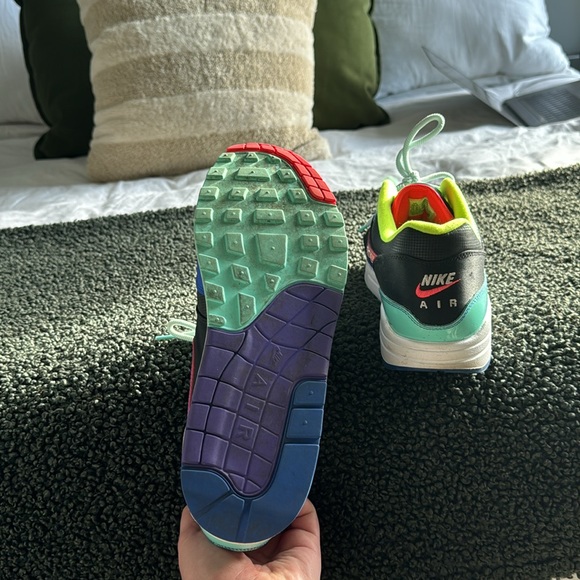 Nike Air Max 90’s - Picture 4 of 5